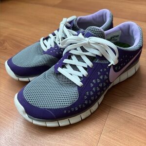 Nike Women's Purple and Gray Sneakers